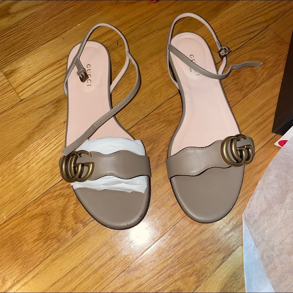 Gucci Marmont discontinued color sandal with dust bag and box